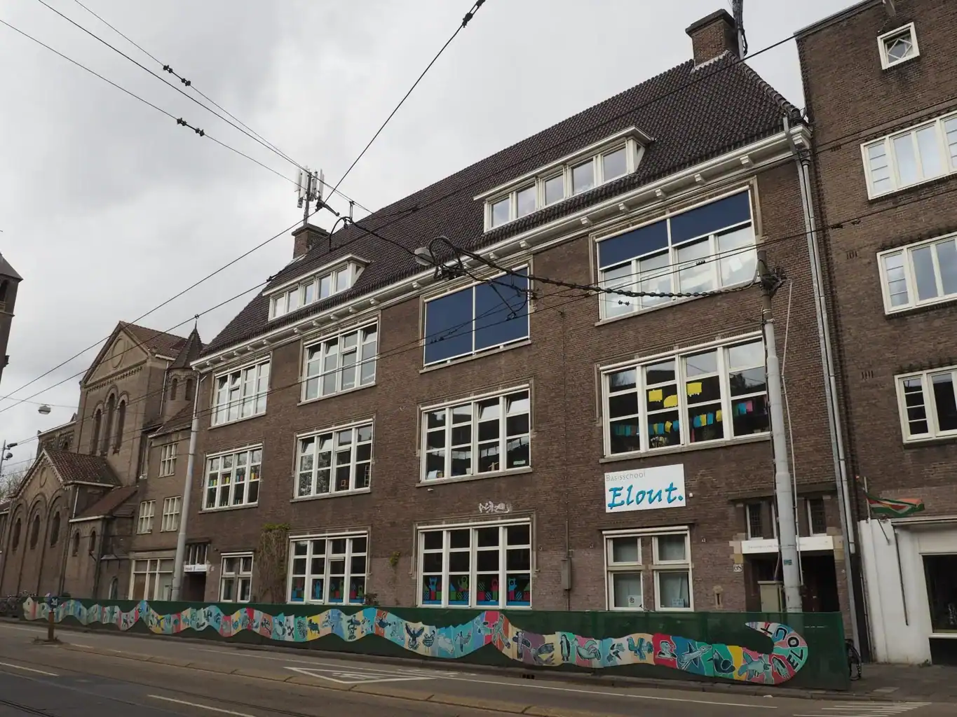 BS Elout: anders omgaan met het lerarentekort
